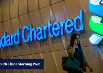 Standard Chartered reports 5% rise in profit on strong business activity, currency positions