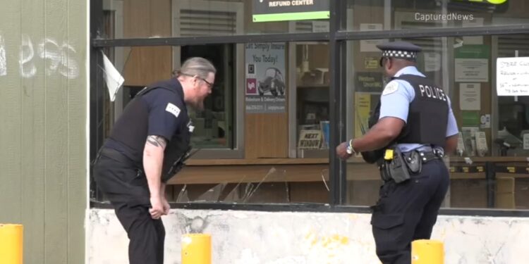 Chicago burglary: Bronzeville currency exchange on South Michigan Avenue burglarized, broken into, CPD says