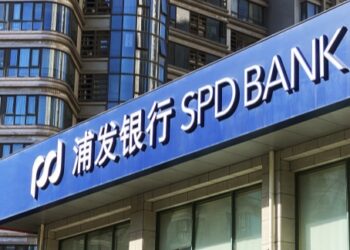 Banks make currency exchange, card use easier for foreign visitors