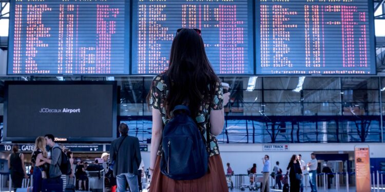 Credit Card Foreign Transaction & Currency Conversion Fees [Guide]