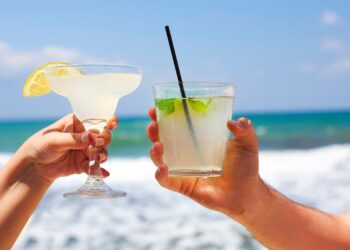 Money blog: Bar charges holidaymakers £690 for two drinks; savers have a rare opportunity – but it might be the last hurrah | UK News