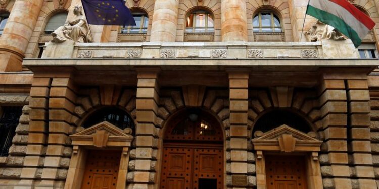 Hungary central bank resumes rate cuts as inflation eases