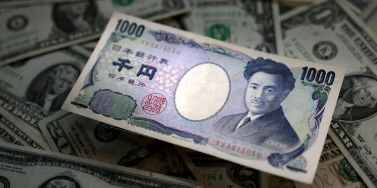 Yen wobbles, vulnerable to political reverberations