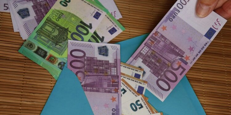 Police hunt suspect in $40,000 exchange scam in Limassol