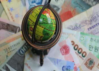 RBI: RBI’s playing aggressively in currency market in FY25