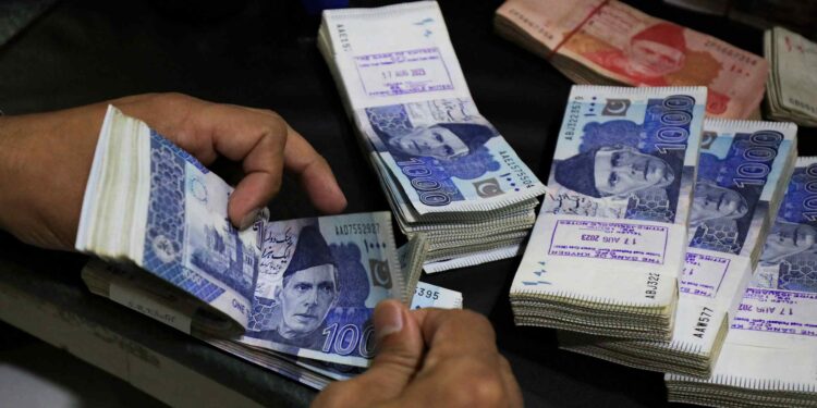 IMF remittance mandate for Pakistan sparks shadow banking fears