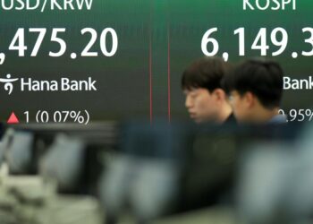 Asian stocks mostly higher after Wall Street hits record and oil rises | Nation & World