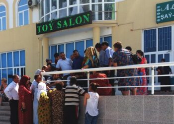 Turkmenistan Squeezes Students Abroad, Pressuring Them To Return Home