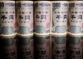 Iran war sends oil surging: Emergency action taken to save the yen