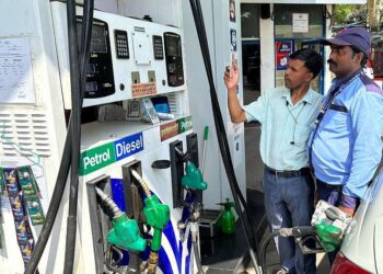 India raises gas prices to offset losses to higher global oil costs | The Arkansas Democrat-Gazette