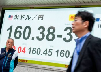 Japan determined to prop up yen through intervention