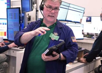 Wall Street points to losses as pessimism over quick end to Iran war persists | Nation/World News