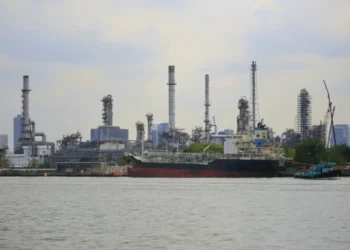 Iran Caught in Oil-Money Cash Trap as War Drags On, Facing Do-or-Die Choice
