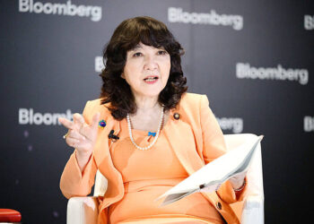 Japanese finance minister mum on yen intervention
