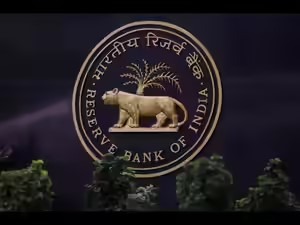 RBI simplifies overseas money transfer process through digital platforms
