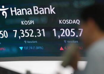 Asian stocks fall and oil prices climb after attacks imperil the ceasefire with Iran