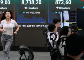 Most of Wall Street rises as sinking AI stocks keep it on track for a losing week | National News