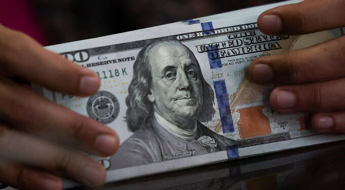 Dollar falls against dong – VnExpress International