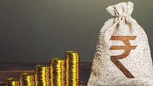 RBI’s Dollar Swap Scheme Sees Over $72.8 Billion in Collections