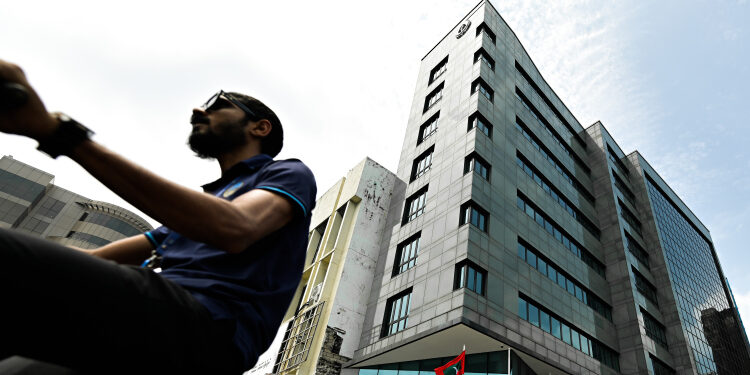 Names of those failing to deposit USD in banks released