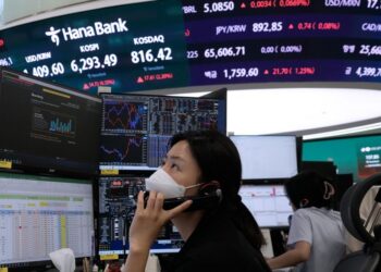 US stocks edge down from their record after oil prices climb 5% | Ap