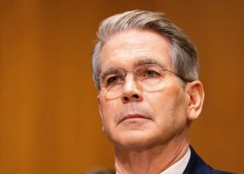 Scott Bessent Blasts Elizabeth Warren, Says She Knows ‘Even Less’ About Forex Than Banking — Senator Fire