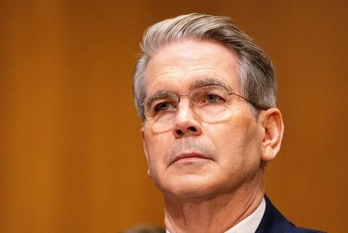 Scott Bessent Blasts Elizabeth Warren, Says She Knows ‘Even Less’ About Forex Than Banking — Senator Fire