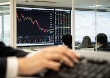 U.S. Treasury Doubles Long-Term Bond Buybacks, Yen Briefly Strengthens to Low-158 Range Against Dollar — BigGo Finance