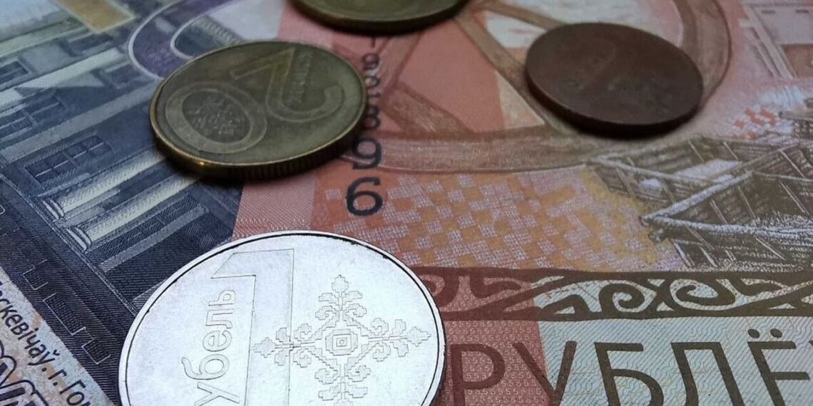 Belarusian ruble loses ground amid weakening Russian currency – Belsat