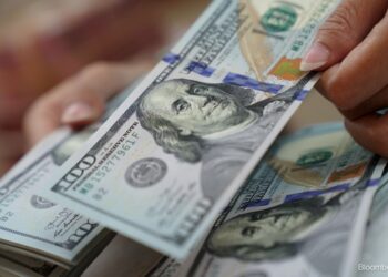 Global reserves shift from dollar overstated, NY Fed study says