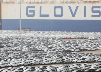 Won rally clouds earnings outlook for automakers, chipmakers