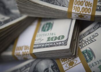 Azerbaijan’s positive money transfer balance reaches $680 million