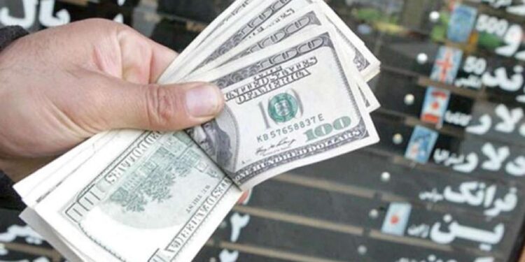 Iranian Rial Hits All-Time Low Against Major Currencies