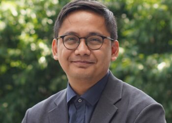 The weak peso: What it means for your savings
