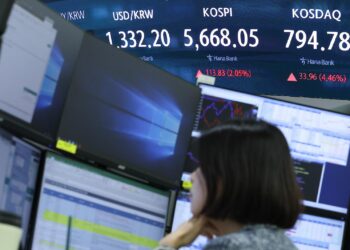 The domestic KOSPI index is falling sharply in a short period of time. Amid the continued high-inter..